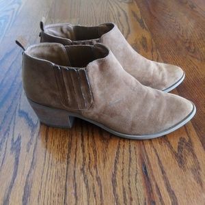 Melrose and Market Brown Ankle Boots 9.5